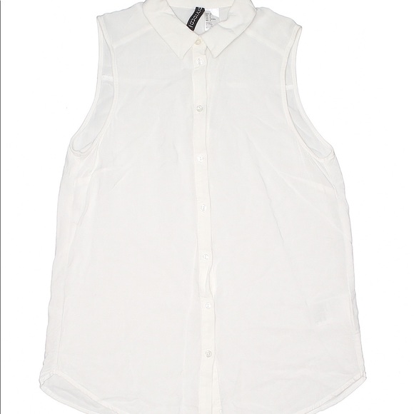 ✨SOLD✨ H&M divided sleeveless button up - Picture 1 of 6